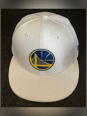 New Era Men’s Golden State Warriors White Color Fitted Cap Size-7